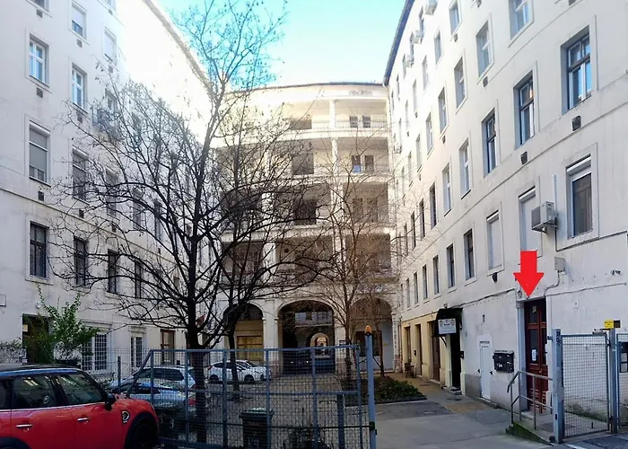 Sparrowl Apartments